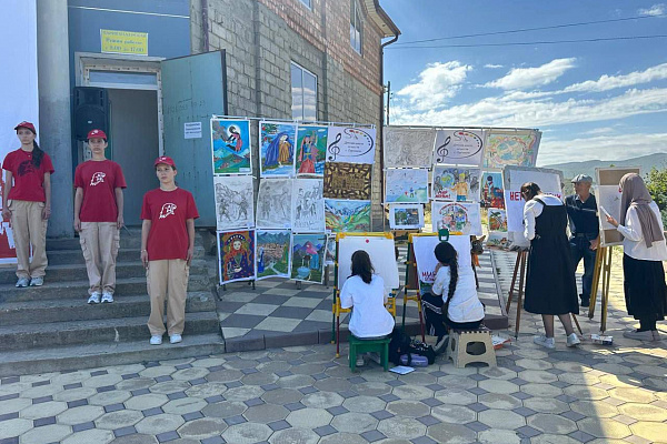 Выставка детского рисунка «Мы за мир», арт-площадки