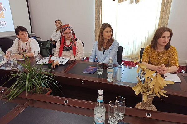 Круглый стол «Декоративно-прикладное искусство народов Дагестана, России: прошлое и настоящее. Проблемы и пути их решения» прошёл в г. Дербенте