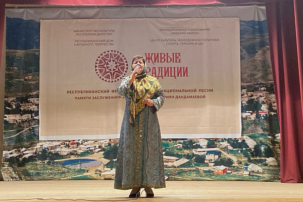 Республиканский фестиваль-конкурс национальной песни «Живые традиции» продолжает свою работу в городах и районах республики