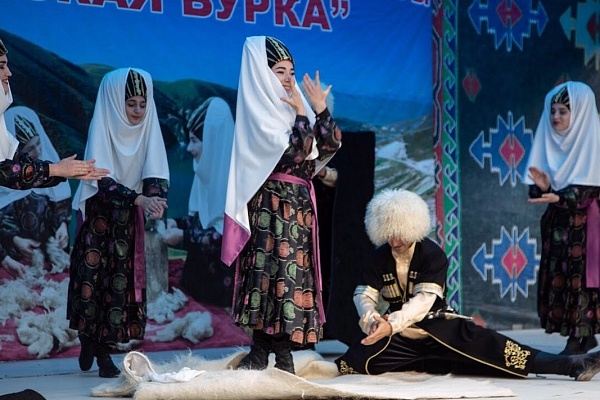 Республиканский фестиваль традиционной культуры и фольклора «Андийская бурка»