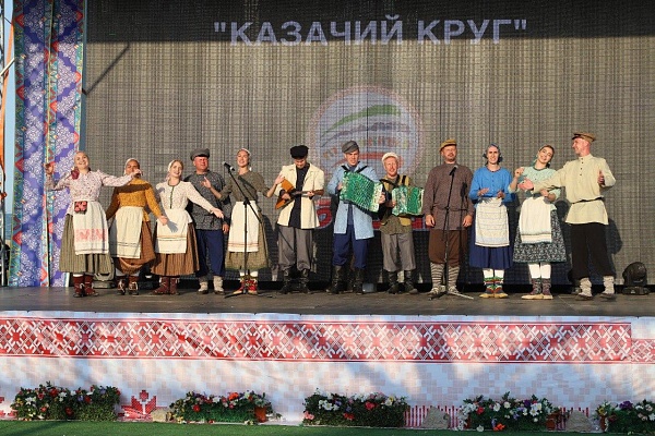 Концерт «Казачий круг» в рамках Межрегионального фестиваля казачьей культуры «Моя страна-мое раздолье» прошел в Дагестане
