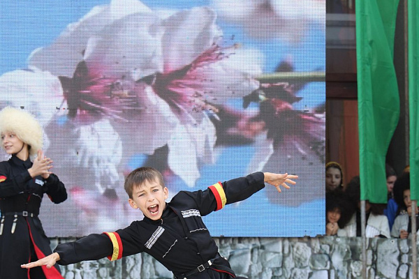 В Махачкале прошел Республиканский фестиваль детского художественного творчества «Маленькие горцы»