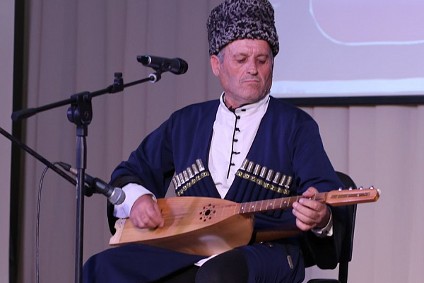 Праздник песен и стихов Р. Гамзатова прошел 27 апреля в с. Гуниб