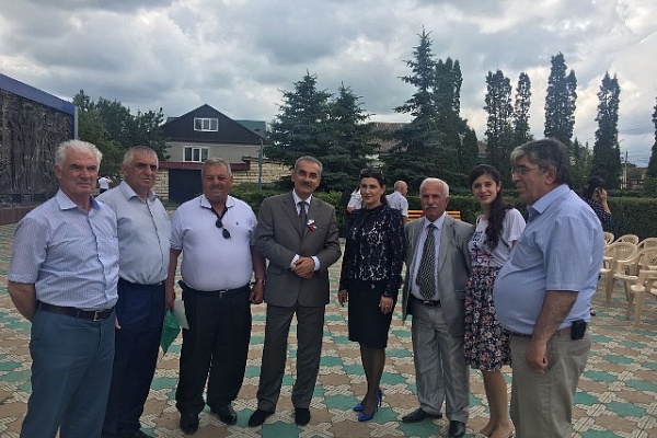 Творческий десант в С.-Стальском районе