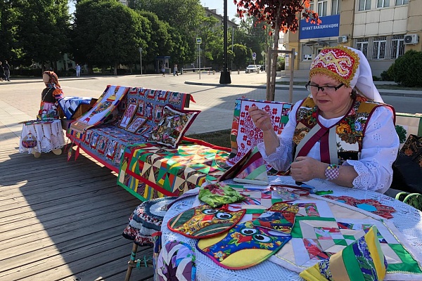 В Дагестане состоялось важное для нас всех культурное событие- стартовал Арт-фестиваль «Праздник выходного дня»