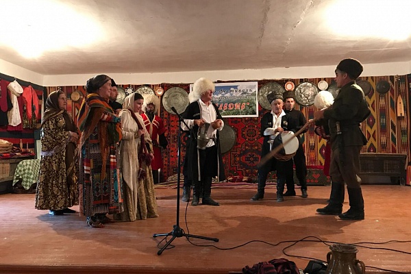 24 марта  в  с. Карлабко Левашинского района, прошел праздник фольклорных коллективов «Наследие»