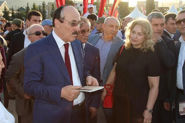 День единства народов Дагестана отметили в Дербенте   фольклорным праздником