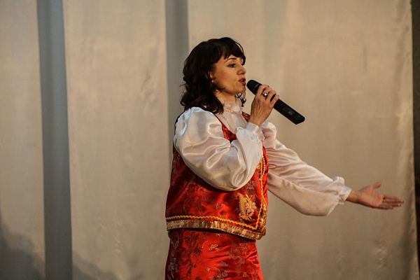 Сегодня в Центре культуры с.Тарумовка прошел XXVII Республиканский фестиваль народной песни и музыки «Лейся, песня народная!».