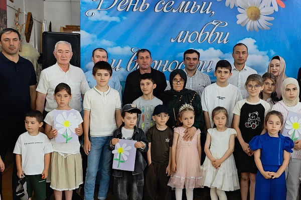 Республиканский флешмоб культурных акций в рамках празднования Дня семьи, любви и верности
