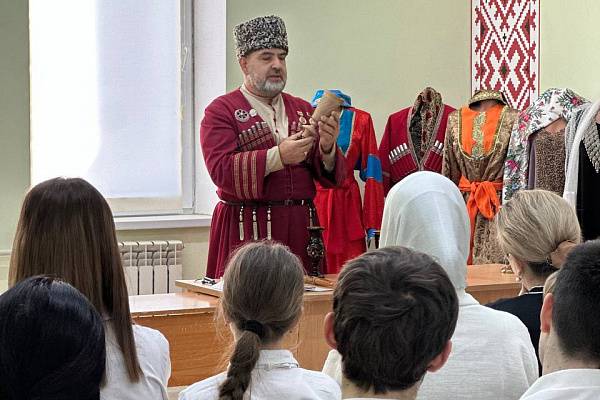 Республиканский дом народного творчества проводит мастер-классы для детей