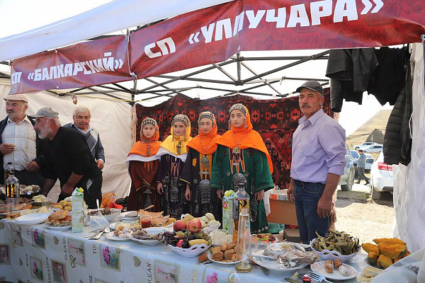 В Акушинском районе состоялся Праздник фольклора и традиционной культуры «Акушинское подворье»