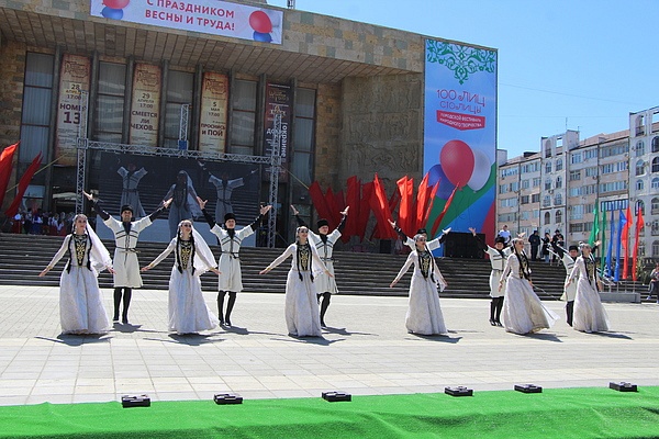 В Махачкале прошли праздничные мероприятия, посвящённые первомайским праздникам и ЧЕ в Дагестане