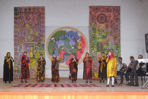 15 мая в г.Махачкале в рамках Года культурного наследия народов России состоится XIX Республиканский фестиваль семейного художественного творчества