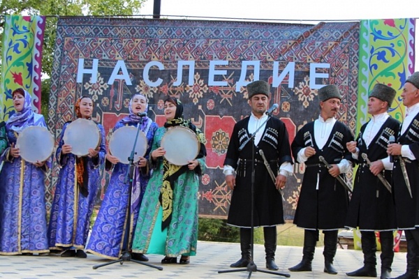 В Кулинском районе состоялись XIX Республиканский фестиваль фольклора и традиционной культуры «Наследие» и праздник канатоходцев «Пагьламан».
