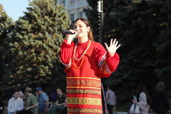 14 июня, в рамках «Праздника выходного дня», продолжил свою работу Республиканский фестиваль «Родники Дагестана»