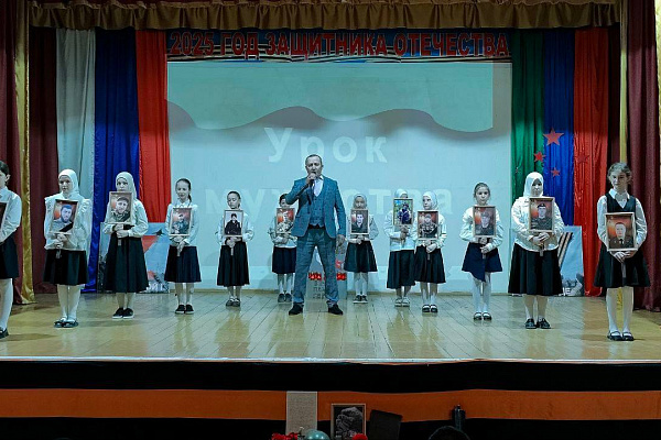 В Ботлихском районе прошел урок мужества «Герои СВО живущие рядом с нами»