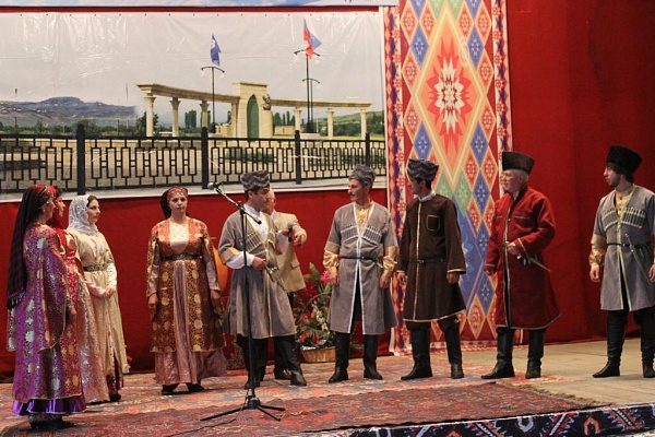 III Республиканский фестиваль национальной песни «Кюринские зори», посвященный 180-летию лезгинского поэта Етим Эмина.