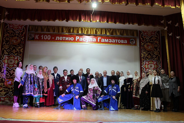 В учреждениях культуры районов прошли мероприятия, посвященные открытию Года 100-летия со дня рождения народного поэта Дагестана Расула Гамзатова