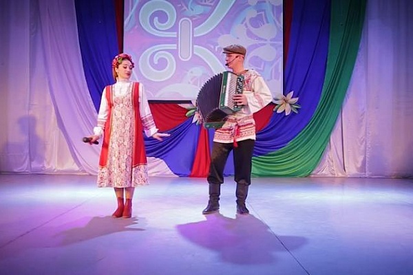 Сегодня, 26 ноября в Тарумовском районе прошел Республиканский праздник народной песни и музыки  «Лейся, песня народная!».