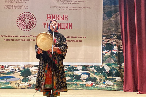Республиканский фестиваль-конкурс национальной песни «Живые традиции» продолжает свою работу в городах и районах республики