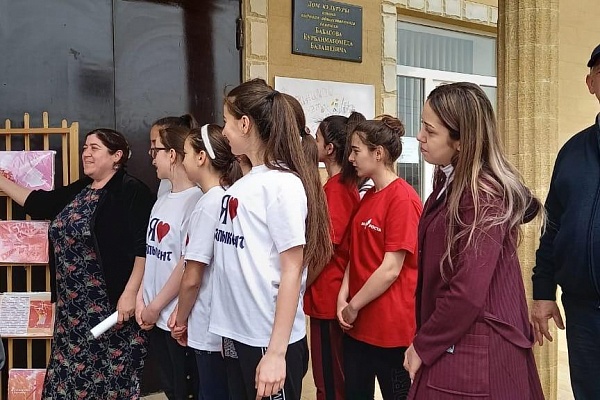 В Башлыкентском Центре традиционной культуры Каякентского района прошел флешмоб «Мы против наркотиков»
