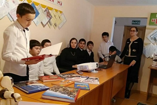 Праздничные мероприятия, посвящённые 99-летию со дня образования ДАССР, прошли в муниципальных образованиях нашей республики. 