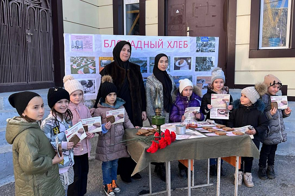 Сегодня в России отмечается День полного освобождения советскими войсками Ленинграда от блокады его немецко-фашистскими войсками