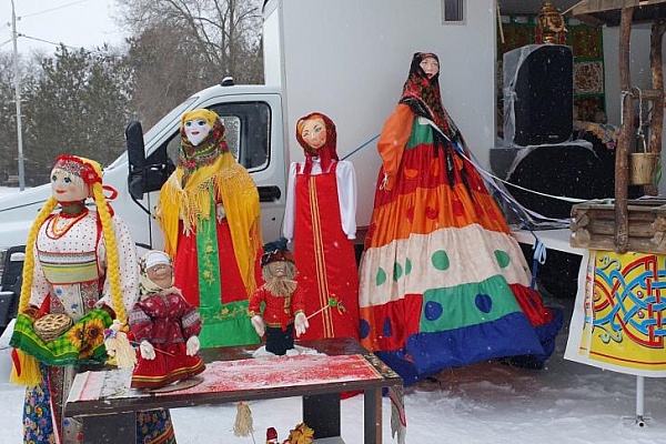 В рамках календаря культурных мероприятий муниципалитетов республики в центре культуры Тарумовского района прошла «Масленица»