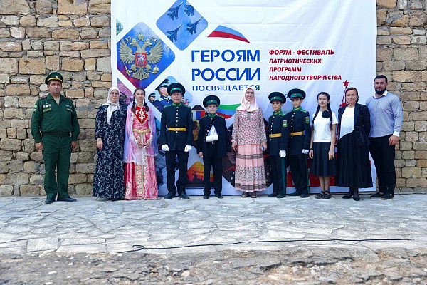 Выставка детского рисунка «Мы за мир», арт-площадки