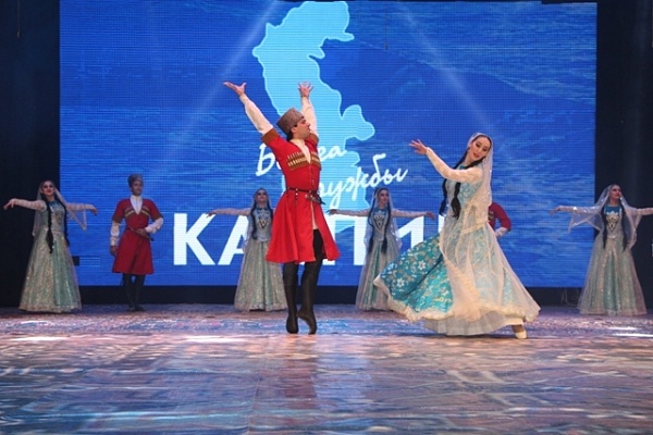 Гала-концерт «Россия – Родина моя» завершил фестивальный марафон «Каспий – берега дружбы» 