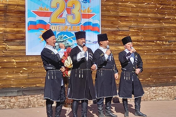 «Творческий десант» состоялись выступления коллективов Лакского района