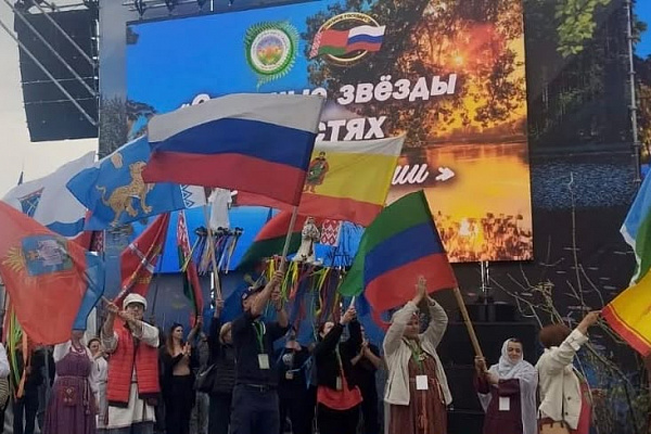 11–12 июля в Александрии Могилёвской области состоялся Республиканский праздник «Купалье» - Александрия собирает друзей», который ежегодно собирает тысячи гостей из Беларуси, России и других стран.