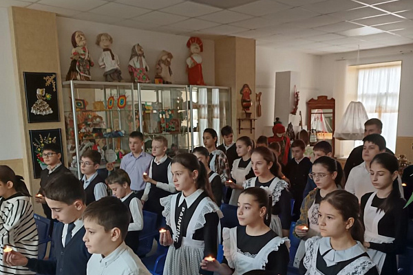 В культурно-досуговых учреждениях Ахтынского, Казбековского, Тарумовского, Хасавюртовского, Ботлихского районов и г.Избербаш состоялись памятные мероприятия, посвященные Дню полного освобождения советскими войсками Ленинграда от блокады его немецко-фашист