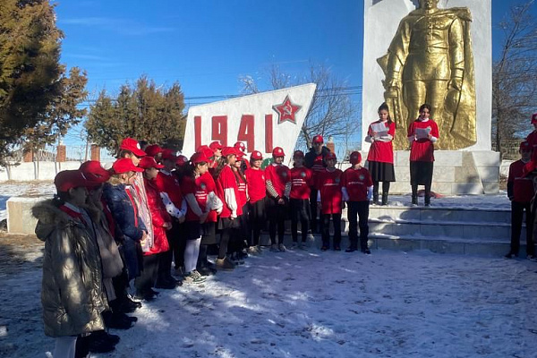 Ровно 80 лет, оборона города на Неве стала символом беспримерного мужества и силы духа советского народа