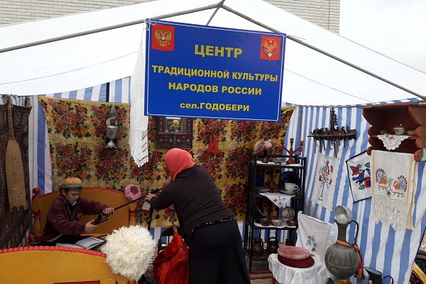 В Ботлихском районе прошел фестиваль народных традиций «Андийская бурка»