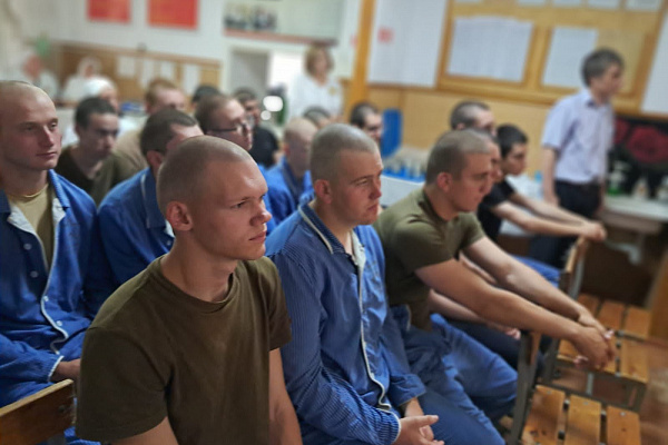 В воинских частях Буйнакска и Каспийска прошли патриотические акции «Слава защитникам».
