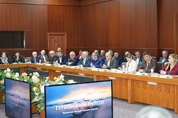 1 апреля в столице республики прошел форум «Путешествие открывают традиции Дагестана», объединивший профессионалов в сфере культуры и туризма. Мероприятие было организовано Министерством культуры Республики Дагестан, Республиканским домом народного творче