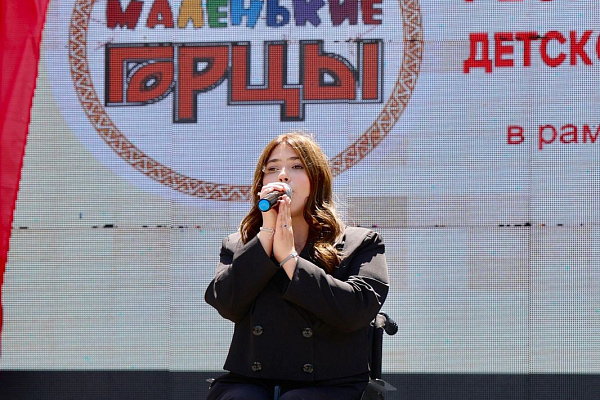 В Махачкале прошел Республиканский фестиваль детского художественного творчества «Маленькие горцы»