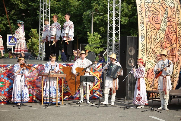 Второй день Международного фестиваля фольклора и традиционной культуры "Горцы"