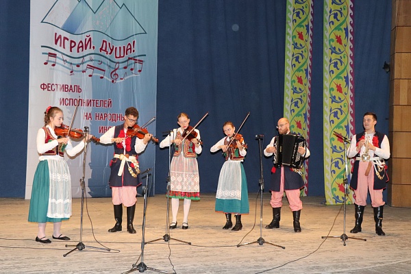 В Дагестане продолжается VIII Международный фестиваль фольклора и традиционной культуры «Горцы» 