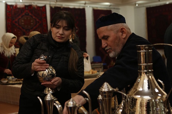 В Махачкале состоялось открытие выставки декоративно-прикладного искусства «Родники Дагестана»