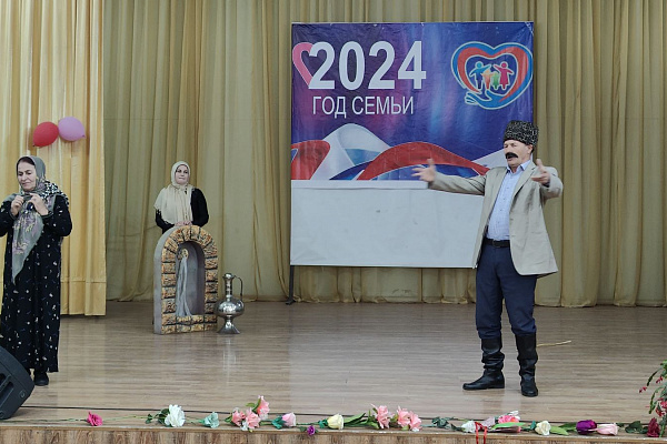 Творческий десант» в Цумадинском районе