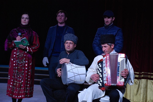 В рамках проекта Министерства культуры «Творческий десант» народный театр с. Мекеги Левашинского района