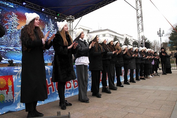 Республиканский фестиваль «Новогодние открытки» продолжает свою работу