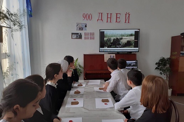 27 января является Днём воинской славы России— День полного освобождения советскими войсками города Ленинграда от блокады его немецко-фашистскими войсками