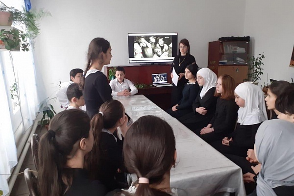 Круглый стол «Ты в памяти и в сердце, Сталинград!», посвященный разгрому советскими войсками немецко-фашистских войск под Сталинградом