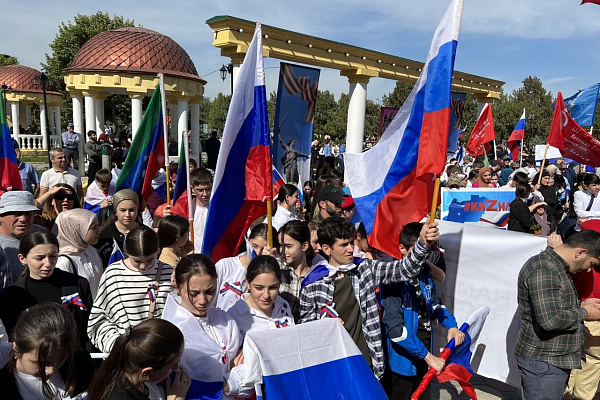  В центрах, домах культуры проходят акции и митинги в поддержку российской армии
