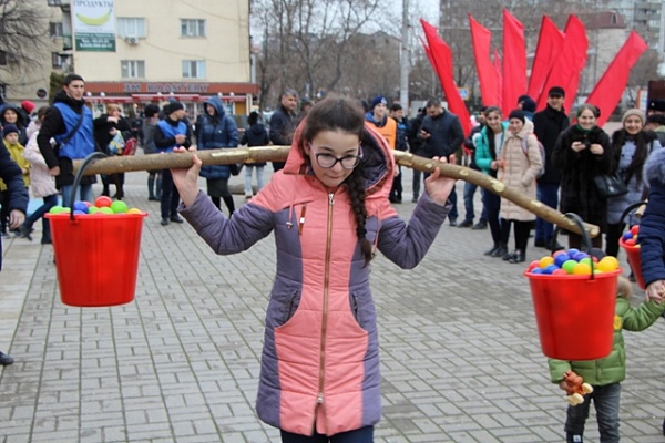 Республиканский праздник русской культуры «Масленица» прошел в Махачкале 