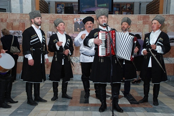 В Махачкале открылась фотовыставка  «Мое село – Кумух»