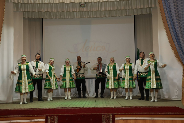 Республиканский праздник  русской и казачьей песни «Лейся, песня народная!»